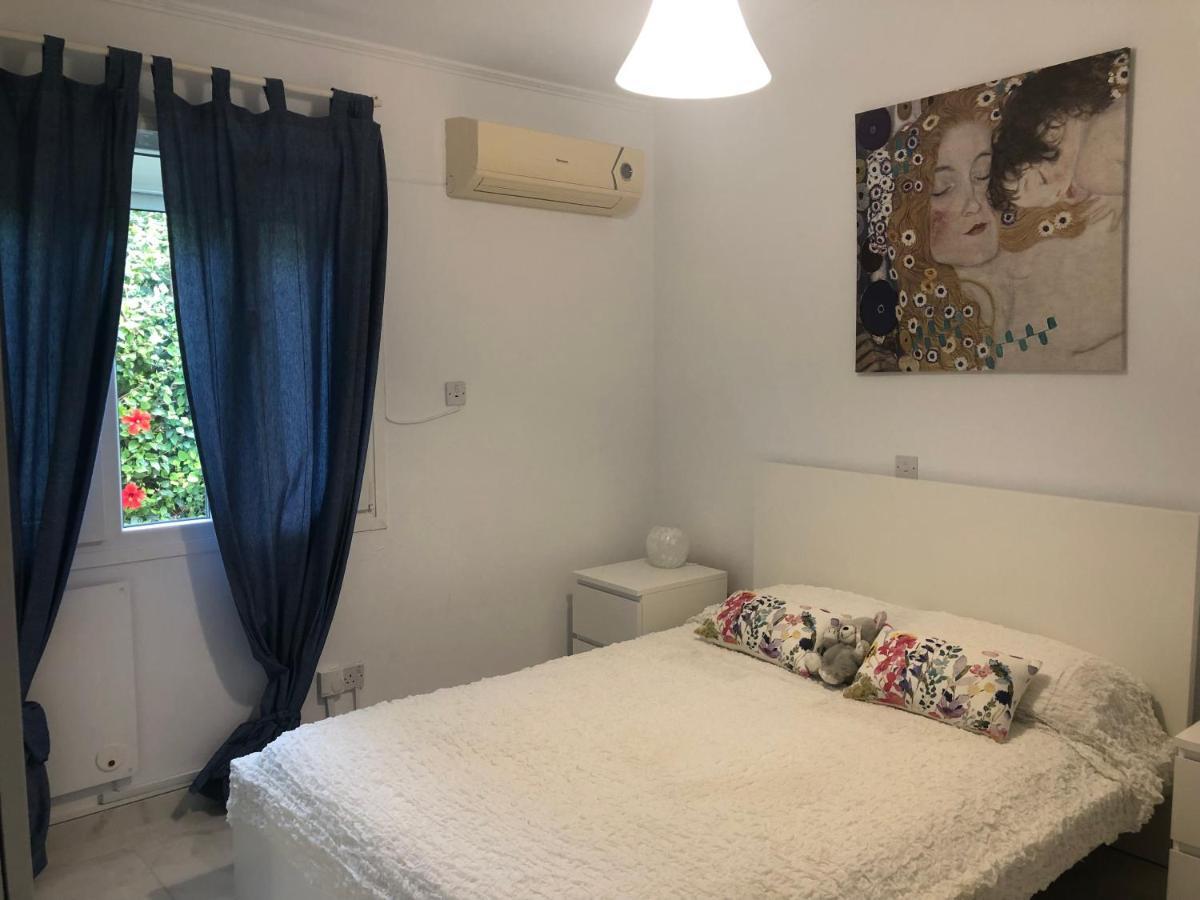 Villa Neyla Four Bedroom Coral Bay Beach Front Ngoại thất bức ảnh