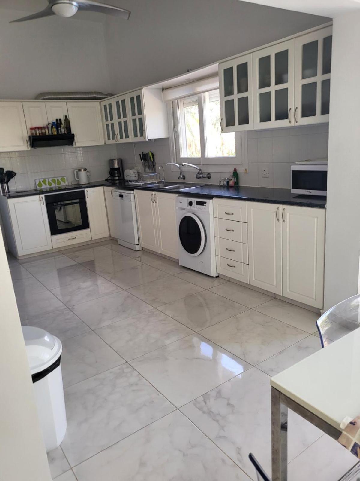 Villa Neyla Four Bedroom Coral Bay Beach Front Ngoại thất bức ảnh