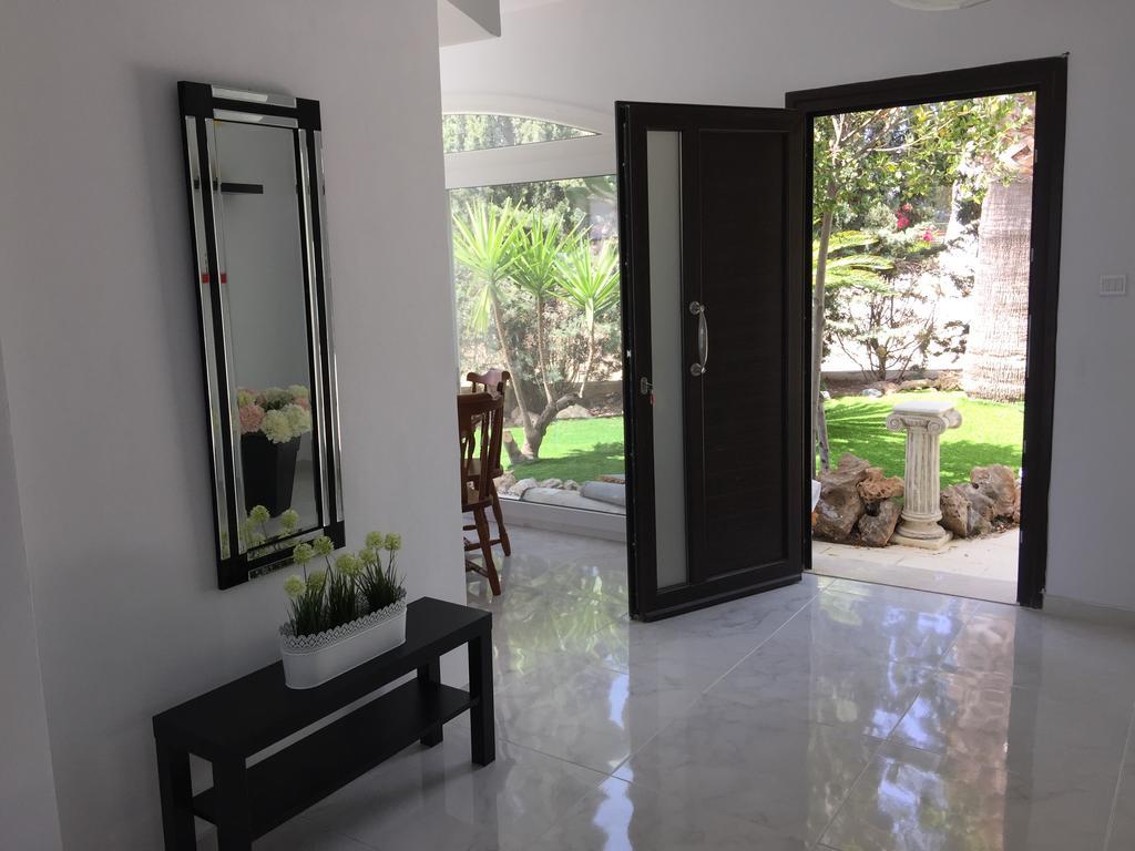 Villa Neyla Four Bedroom Coral Bay Beach Front Ngoại thất bức ảnh
